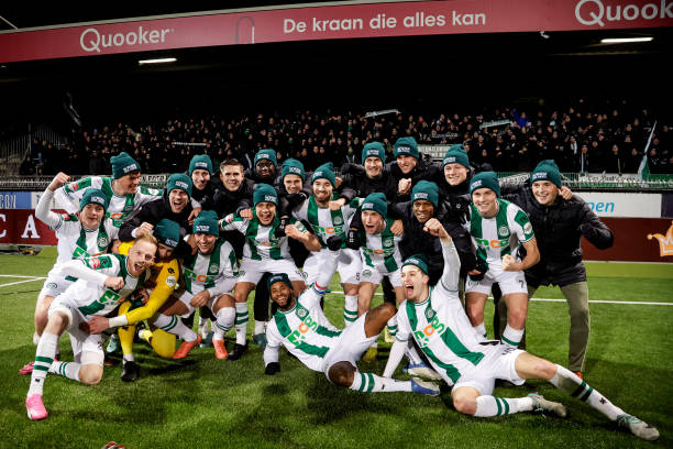 通過動態拉 通過動態拉