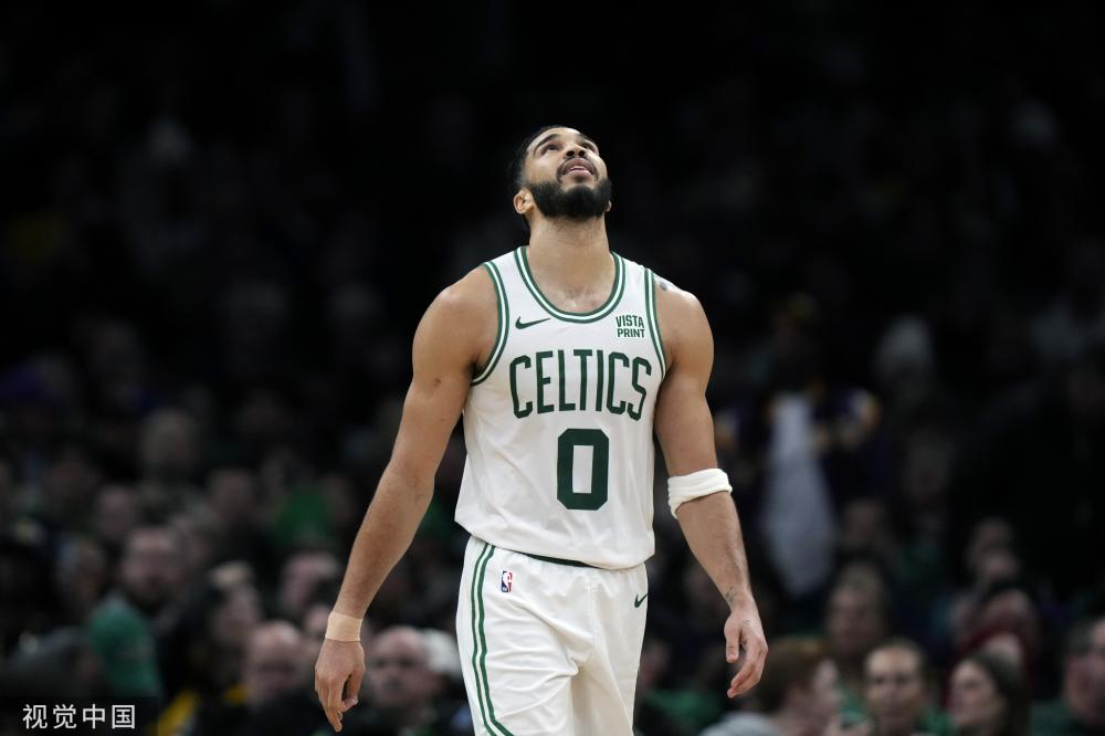 并且在点燃 并且在点燃