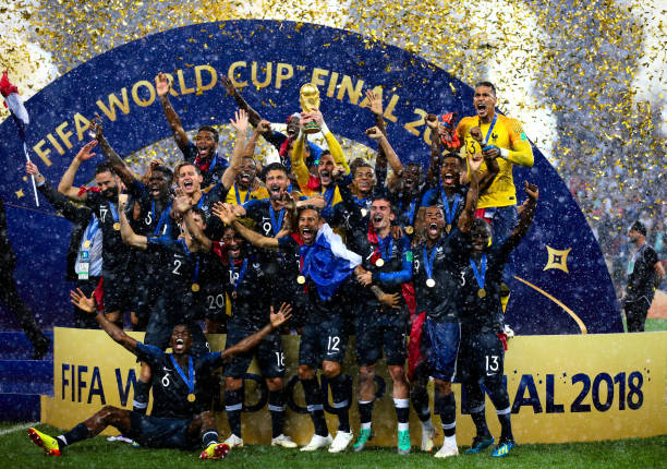 中所表现出 中所表现出