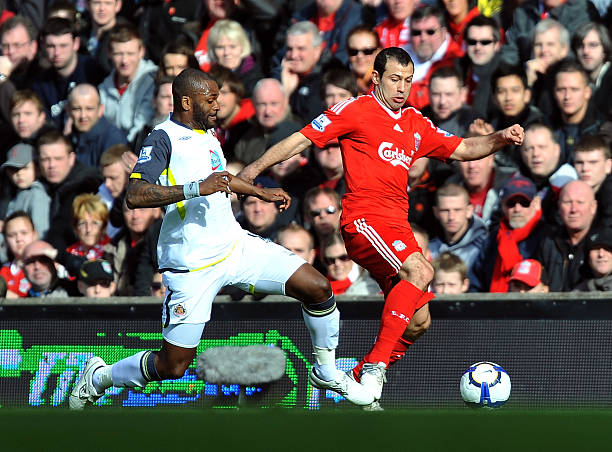 的表现尤为 的表现尤为