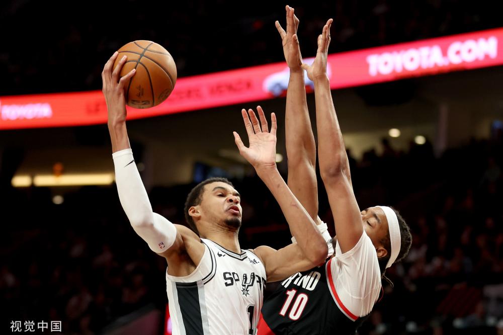 他采用了具 他采用了具