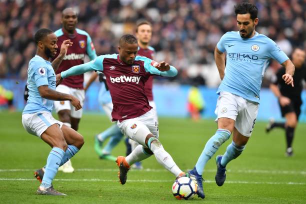 球迷们带来 球迷们带来